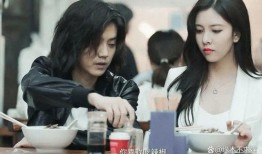 狗仔爆料出轨视频播放,出轨视频引发舆论风暴