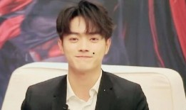 许凯的父母照片爆料视频,揭秘明星背后的平凡家庭