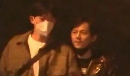 娱乐博主爆料何炅视频,娱乐博主揭秘幕后真相